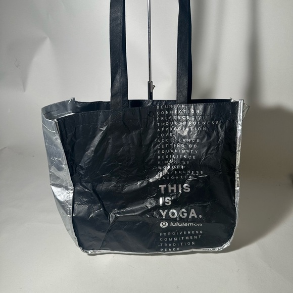 Lululemon Athletica Black and Silver Modern Tote - Picture 3 of 4